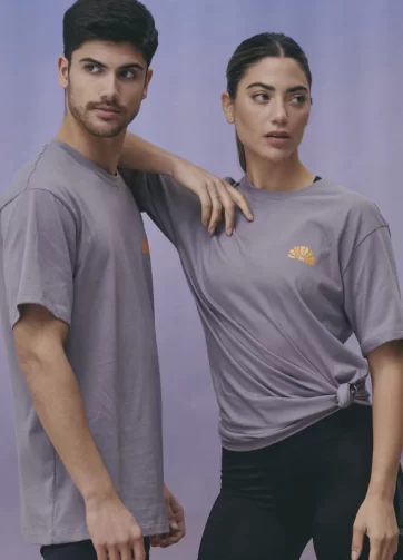 REMERA UNISEX BERRY